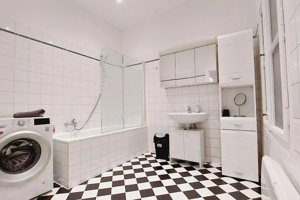 Central & Spacious Checkinvienna Apartment 0*, Wiedeń Austria
