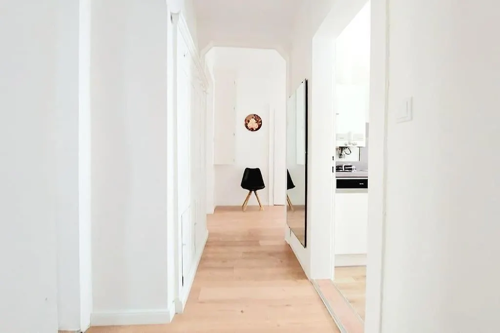 Central & Spacious Checkinvienna Apartment 0*, Wiedeń